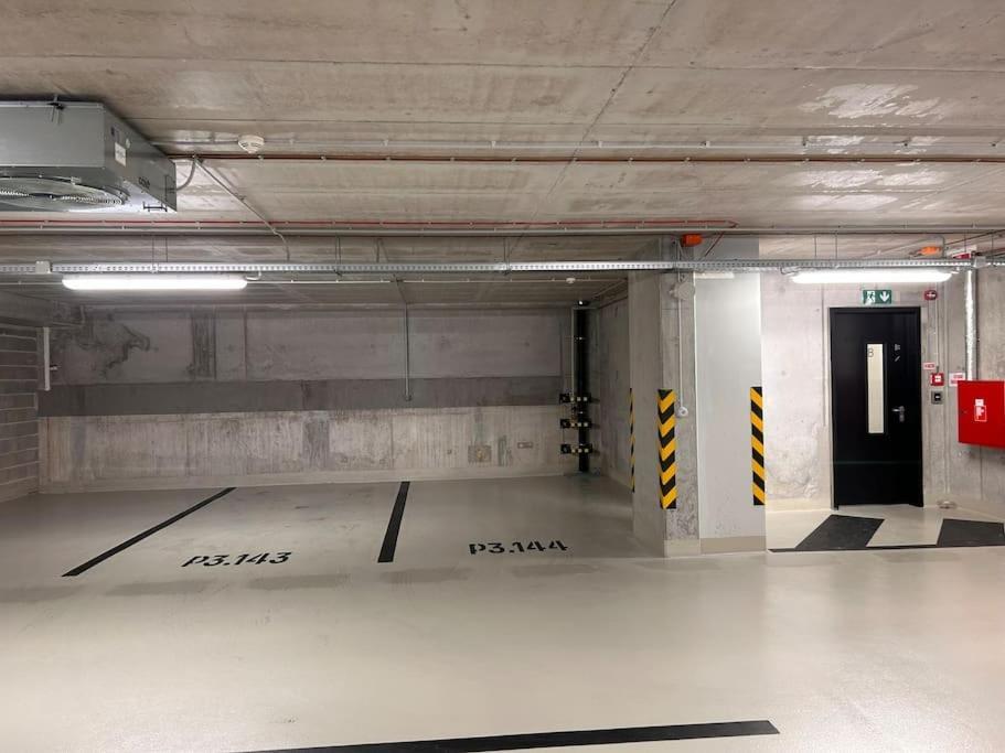 Apartment Zwirn, Free Parking, 24/7 Access Bratislava Esterno foto