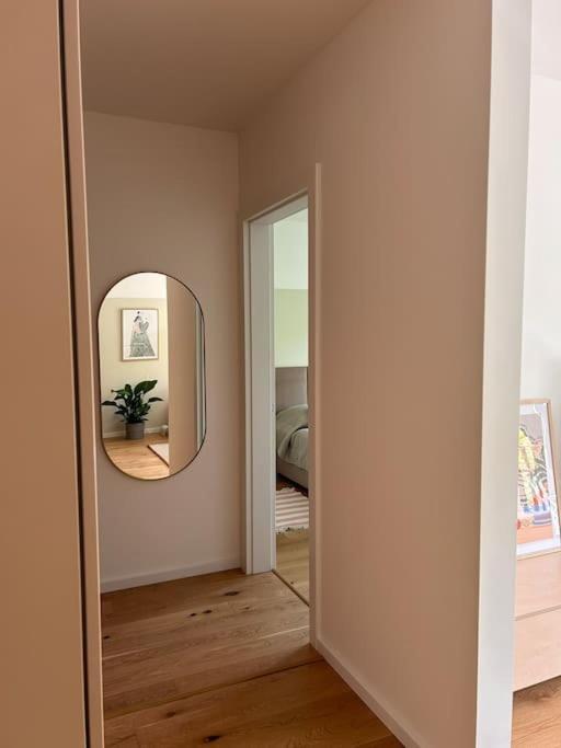 Apartment Zwirn, Free Parking, 24/7 Access Bratislava Esterno foto